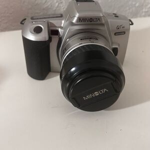 MINOLTA Silver and Black SLR Camera preowned